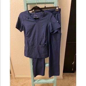 Iflex by Cherokee Scrub set 💫